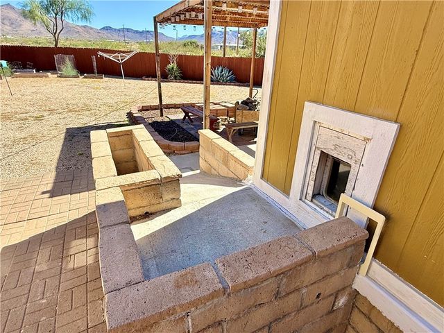 3720 N Hope Road, Golden Valley, AZ 86413