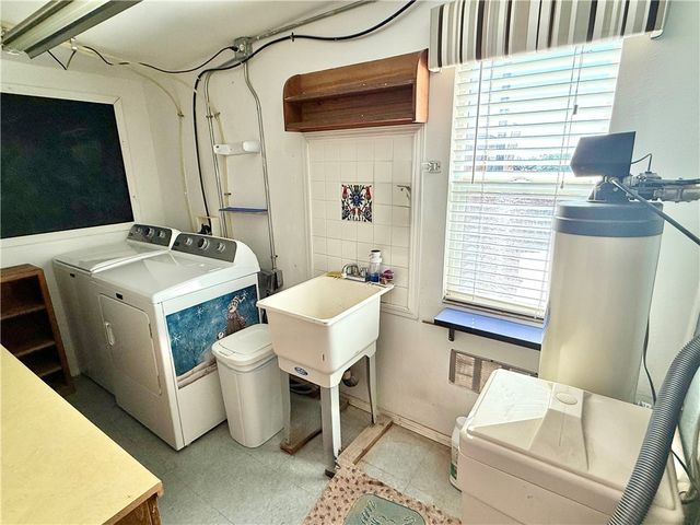 3720 N Hope Road, Golden Valley, AZ 86413