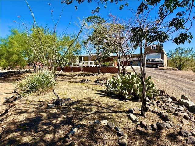 3720 N Hope Road, Golden Valley, AZ 86413
