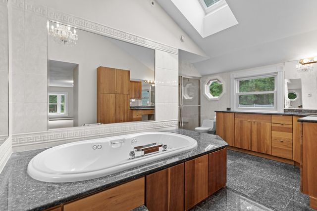 2 Cummings Road, Merrimack, NH 03054