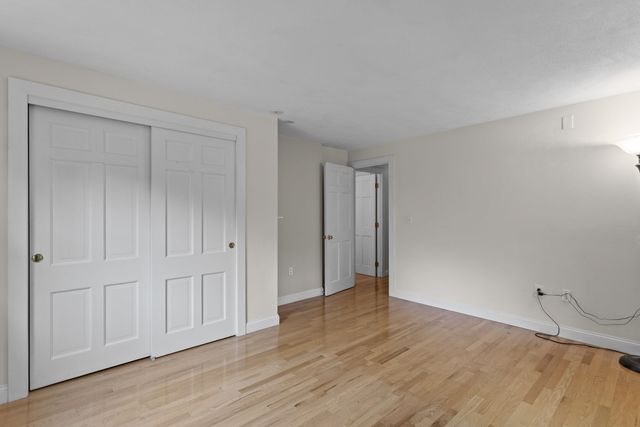 2 Cummings Road, Merrimack, NH 03054