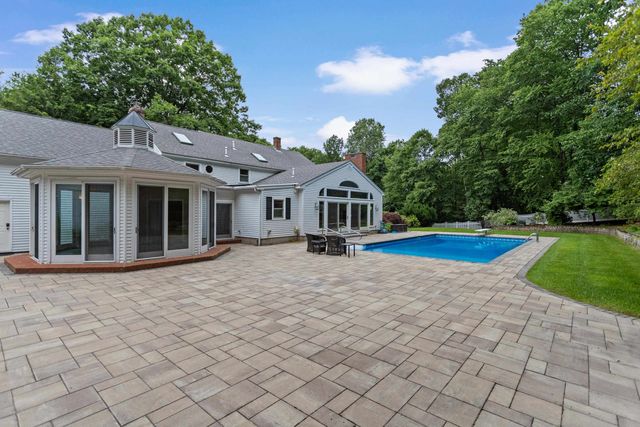 2 Cummings Road, Merrimack, NH 03054