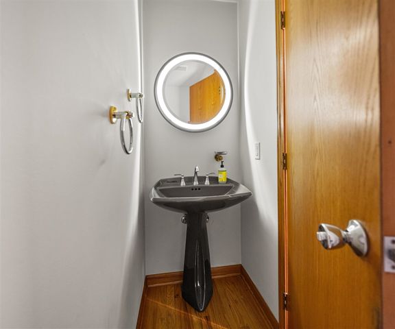 651 N 5th Avenue, Ann Arbor, MI 48104