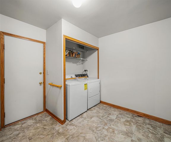 651 N 5th Avenue, Ann Arbor, MI 48104