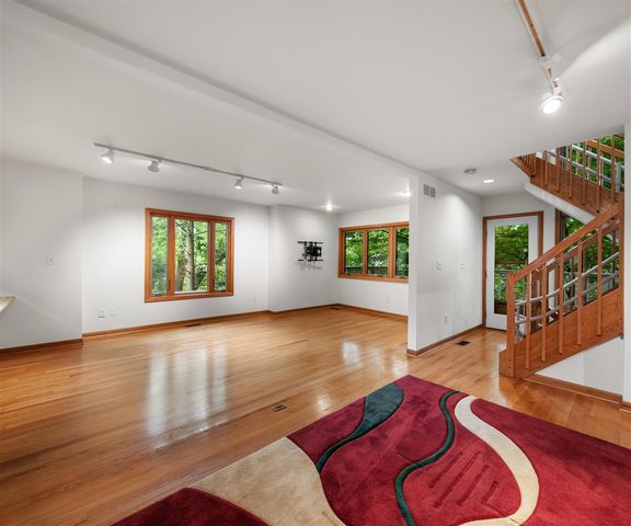 651 N 5th Avenue, Ann Arbor, MI 48104