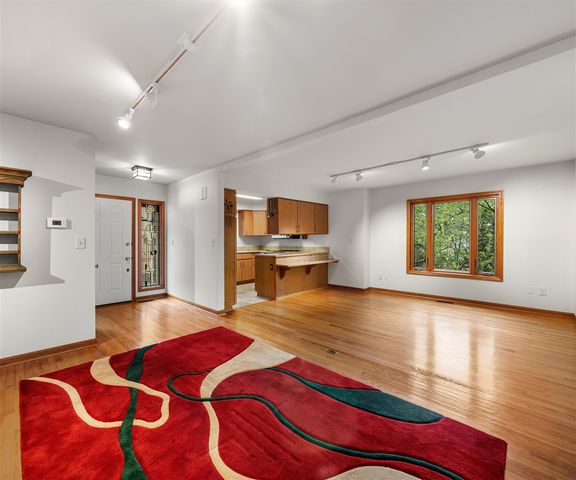 651 N 5th Avenue, Ann Arbor, MI 48104