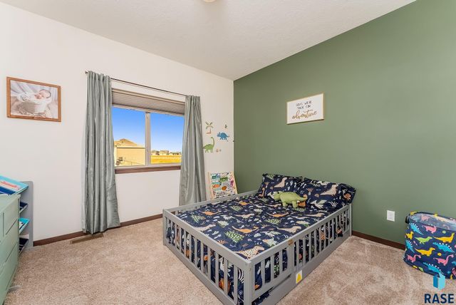 9520 W Keyrell Cir Circle, Sioux Falls, SD 57106