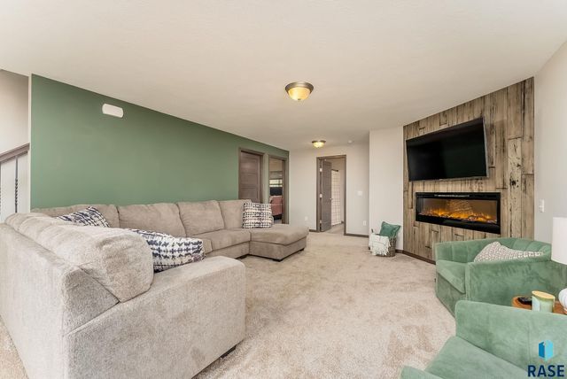 9520 W Keyrell Cir Circle, Sioux Falls, SD 57106