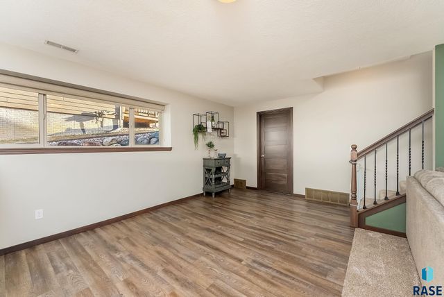 9520 W Keyrell Cir Circle, Sioux Falls, SD 57106