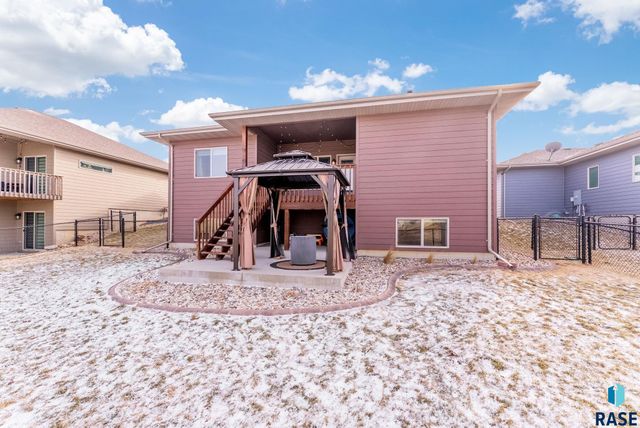 9520 W Keyrell Cir Circle, Sioux Falls, SD 57106