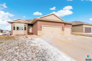 9520 W Keyrell Cir Circle, Sioux Falls, SD 57106