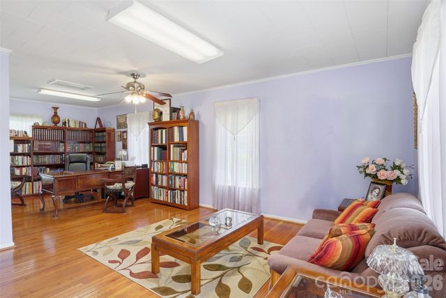 1287 Queensgate Street, Gastonia, NC 28054