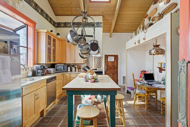 590 Pineridge Road, Santa Cruz, CA 95060