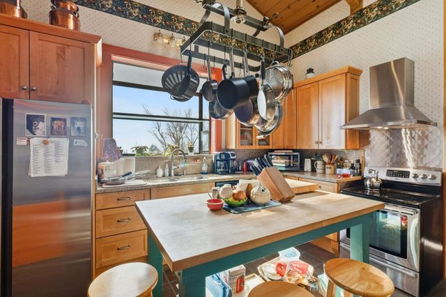 590 Pineridge Road, Santa Cruz, CA 95060