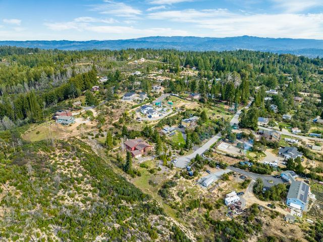 590 Pineridge Road, Santa Cruz, CA 95060