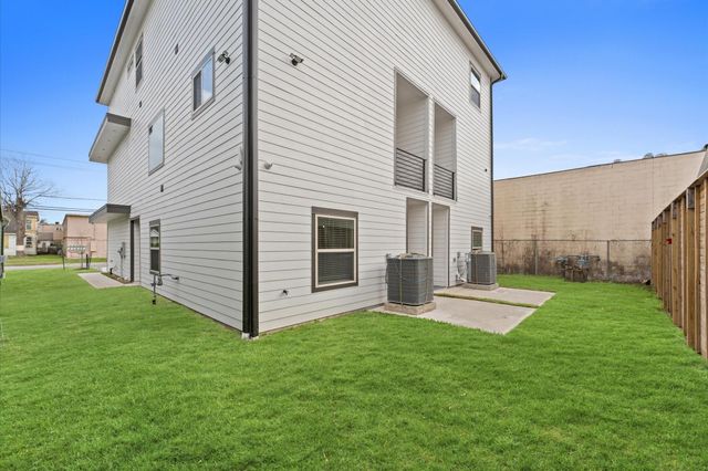 1908 Dismuke Street A, Houston, TX 77023