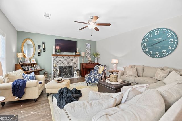140 Fenwick Farms Drive, Lagrange, GA 30241