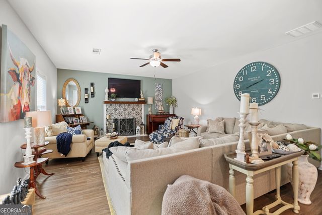 140 Fenwick Farms Drive, Lagrange, GA 30241