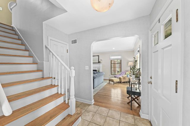 2439 N 81st STREET, Wauwatosa, WI 53213