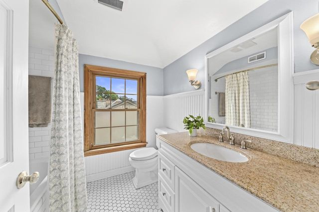 2439 N 81st STREET, Wauwatosa, WI 53213