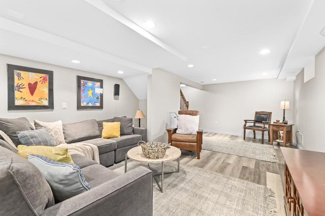 2439 N 81st STREET, Wauwatosa, WI 53213