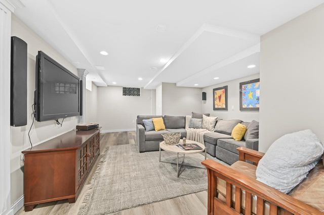 2439 N 81st STREET, Wauwatosa, WI 53213
