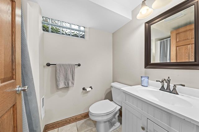2439 N 81st STREET, Wauwatosa, WI 53213
