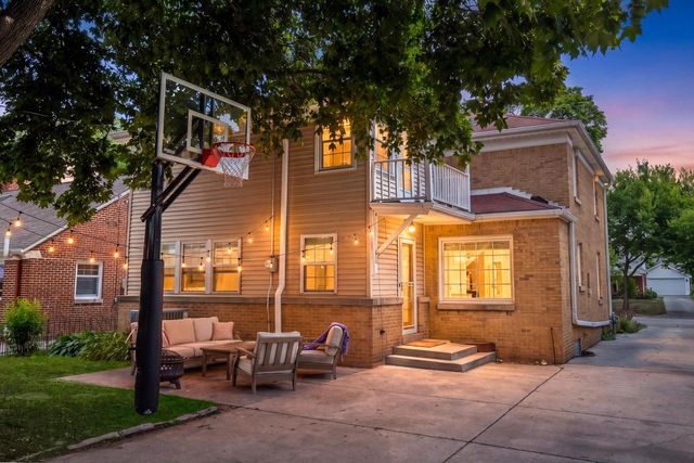 2439 N 81st STREET, Wauwatosa, WI 53213
