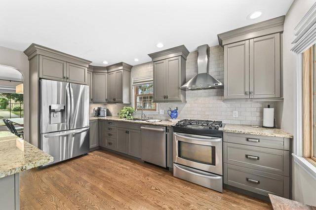 2439 N 81st STREET, Wauwatosa, WI 53213