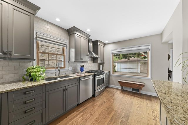 2439 N 81st STREET, Wauwatosa, WI 53213