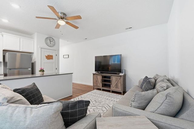 2303 E Longfellow Ave, Spokane, WA 99207