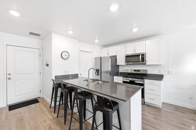 1188 E DOGWATCH DR, Saratoga Springs, UT 84045