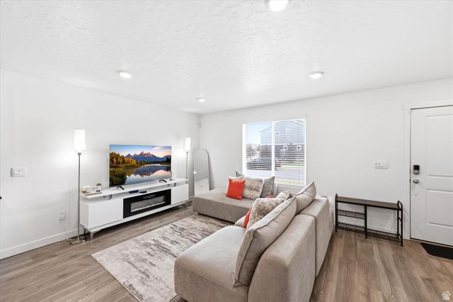 1188 E DOGWATCH DR, Saratoga Springs, UT 84045