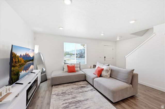 1188 E DOGWATCH DR, Saratoga Springs, UT 84045