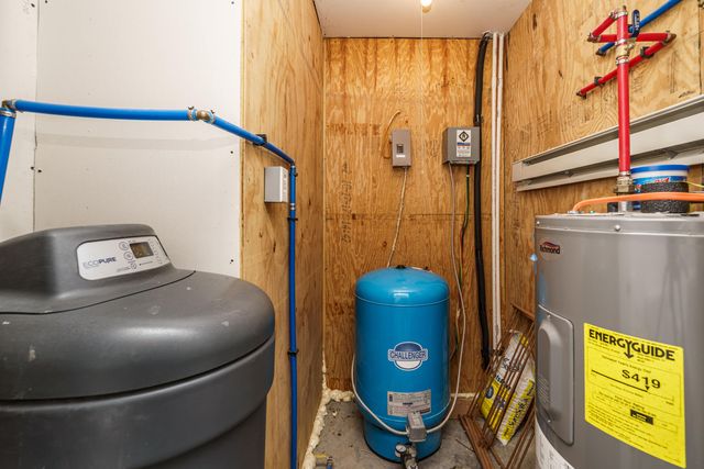 1450 County Road 220, Eureka Springs, AR 72631