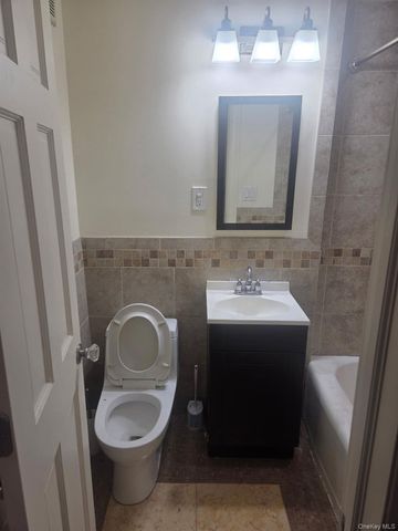 140 35 Beech Ave 4H, Flushing, NY 11355