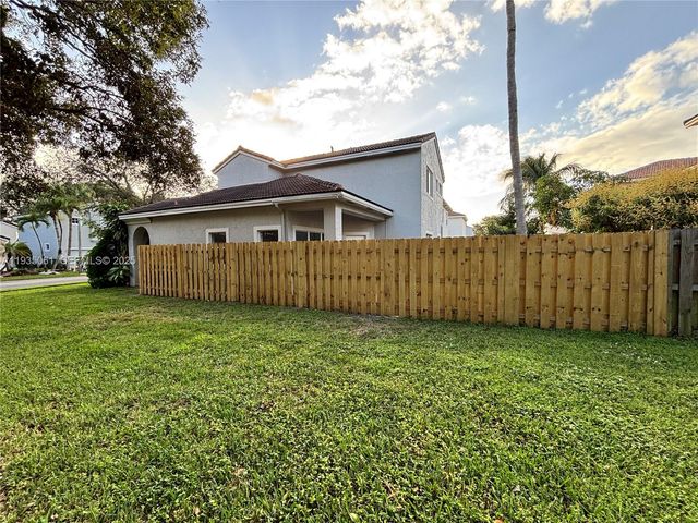 7459 NW 17th Dr, Pembroke Pines, FL 33024