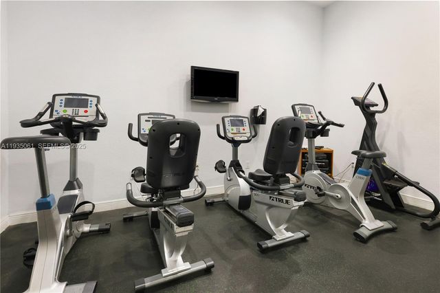 7459 NW 17th Dr, Pembroke Pines, FL 33024