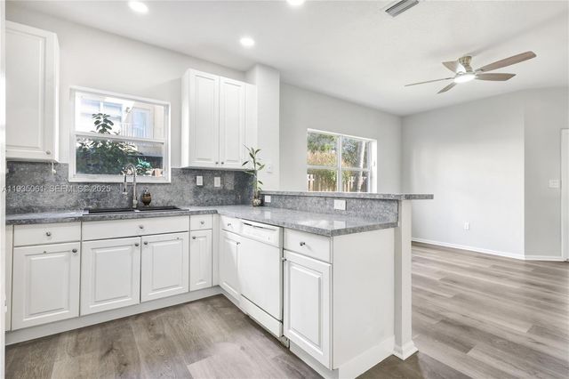 7459 NW 17th Dr, Pembroke Pines, FL 33024