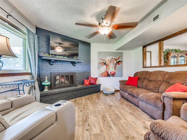 19865 NE 10th Street, Harrah, OK 73045