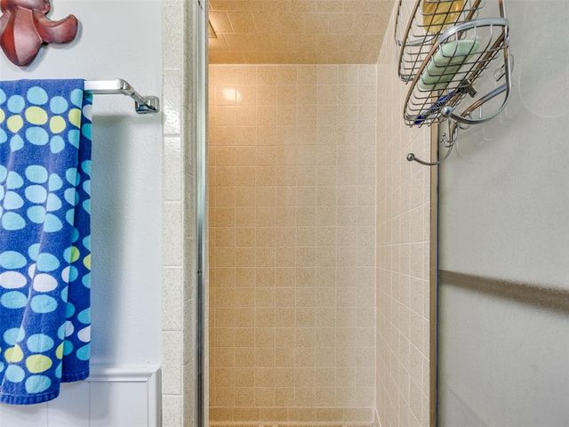 19865 NE 10th Street, Harrah, OK 73045