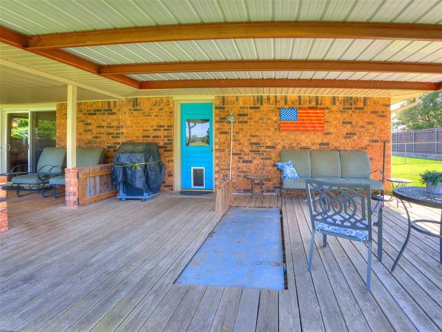 19865 NE 10th Street, Harrah, OK 73045