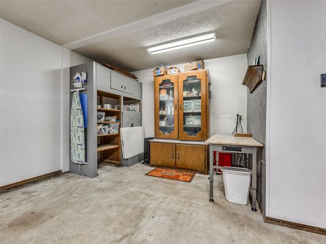 19865 NE 10th Street, Harrah, OK 73045