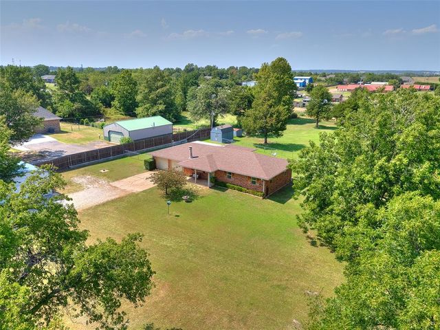 19865 NE 10th Street, Harrah, OK 73045