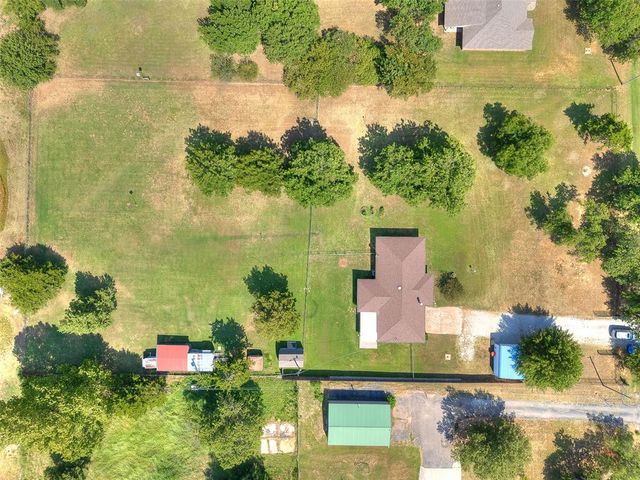 19865 NE 10th Street, Harrah, OK 73045