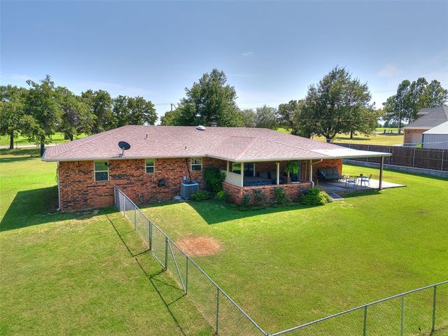 19865 NE 10th Street, Harrah, OK 73045