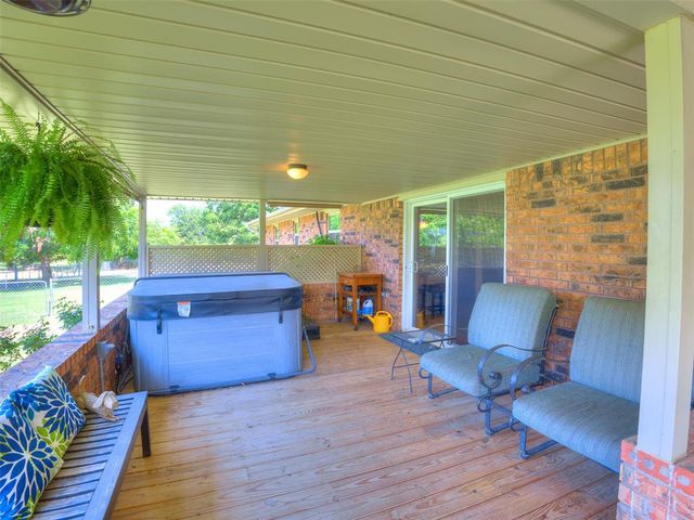 19865 NE 10th Street, Harrah, OK 73045