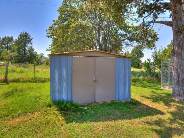 19865 NE 10th Street, Harrah, OK 73045