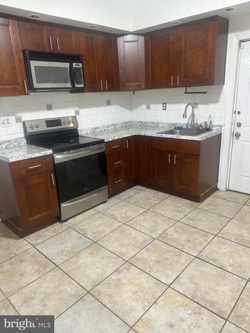 516 W CHEW AVE, Philadelphia, PA 19120