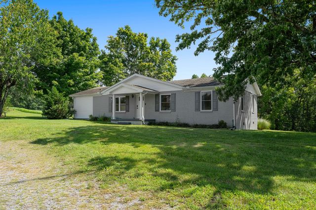 411 Purtle Rd, Lafayette, TN 37083